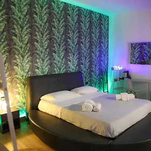 Laetitia Guest House116 2*, Naples Italy